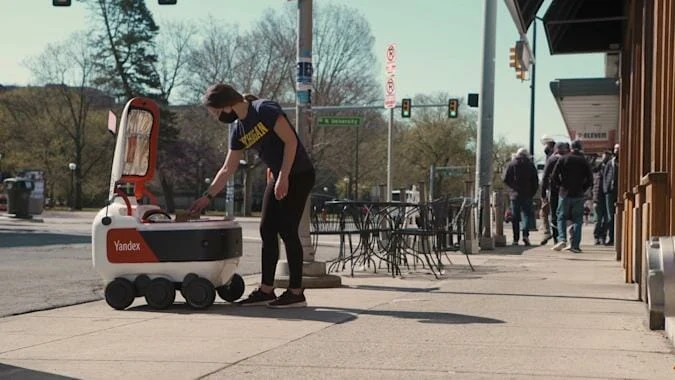 autonomous delivery robot sidewalk