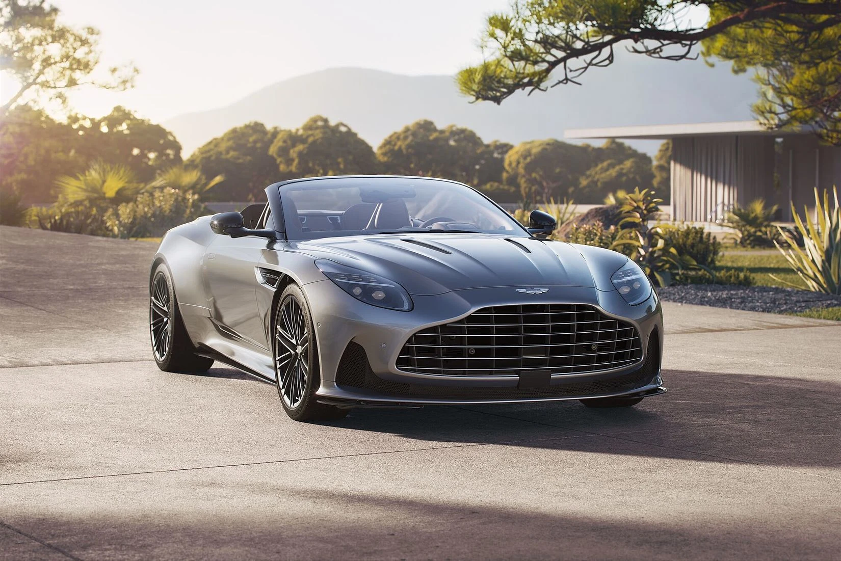 Apple's Next-Gen CarPlay: Automakers To License OS image 1