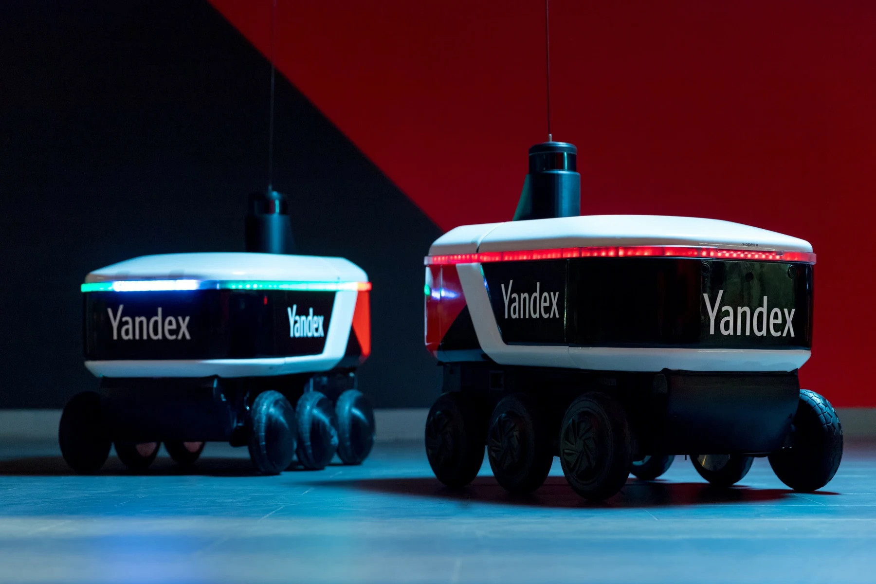 Hero image for what are the advantages of yandex food delivery bots